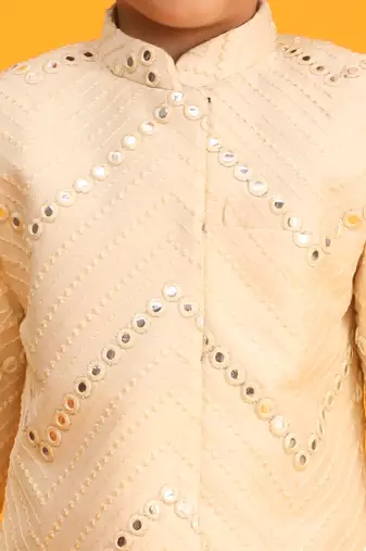 cream jodhpuri