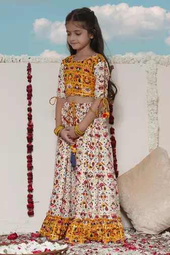  girls' yellow and cream lehenga set