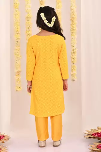  girls' yellow kurta and pant set