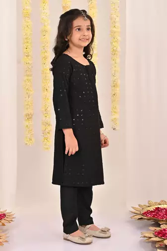  girls' black kurta and pant set