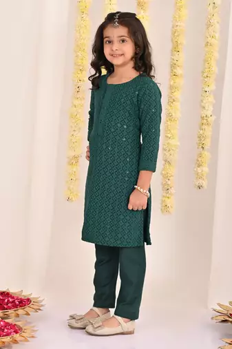 girls' green kurta and pant set