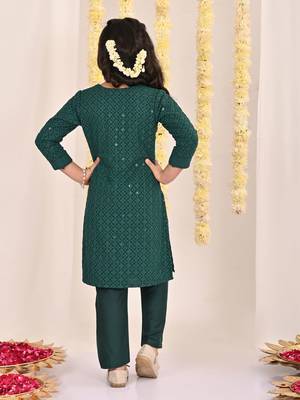  girls' green kurta and pant set 3