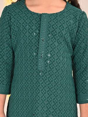  girls' green kurta and pant set 4