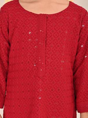  girls' maroon kurta and pant set 4