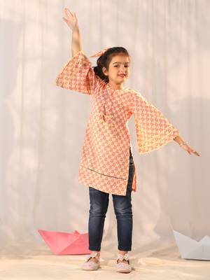  girls' peach only kurta 1