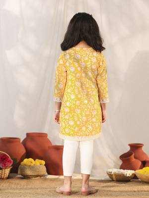  girls' yellow kurta leggings set 3