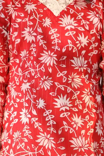  girls' red kurta leggings set