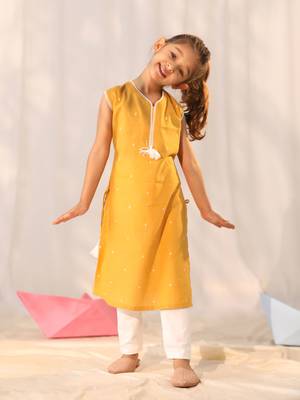  girls' mustard kurta leggings set 1
