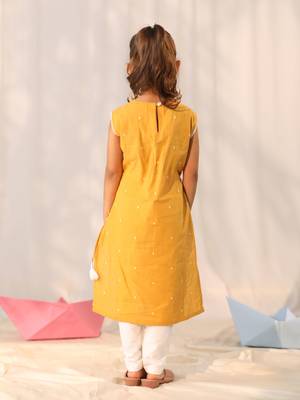  girls' mustard kurta leggings set 3