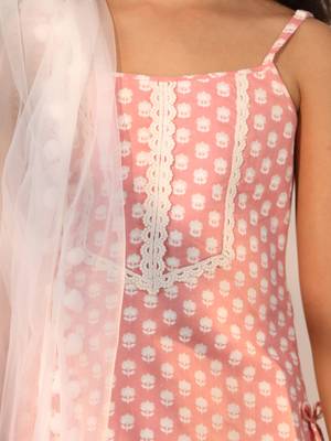  girls' pink and white kurta, sharara and dupatta set 4