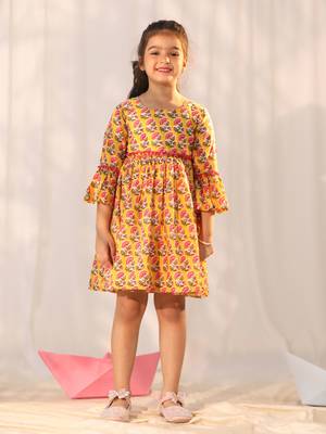  girls' yellow dress 1