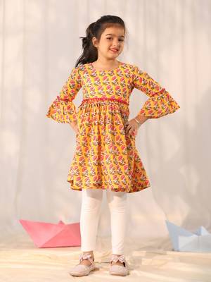  girls' yellow and white kurta leggings set 1