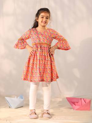  girls' pink and white kurta leggings set 1