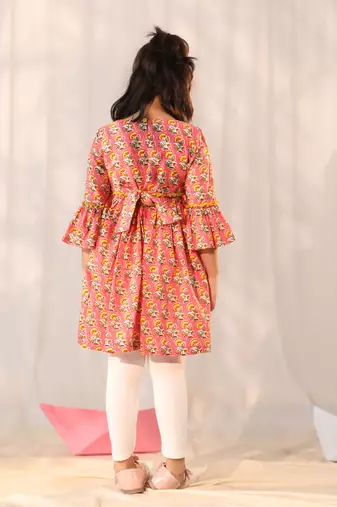  girls' pink and white kurta leggings set