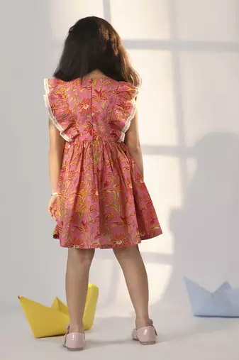  girls' pink dress