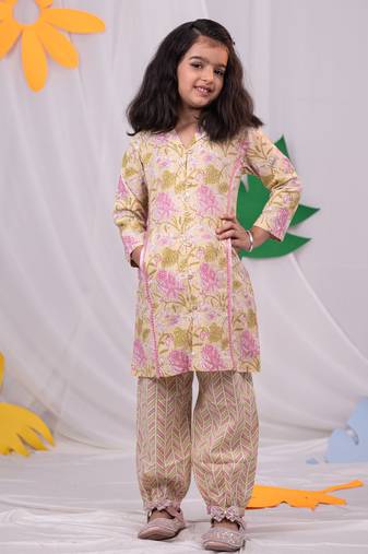 girls' yellow kurta and patiala set