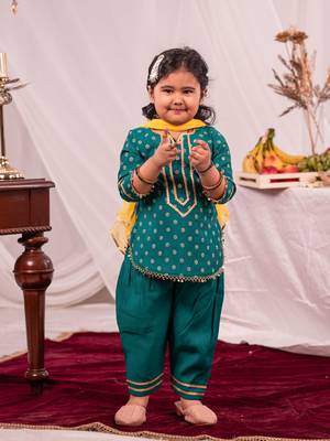 girls' green kurta and patiala set 1