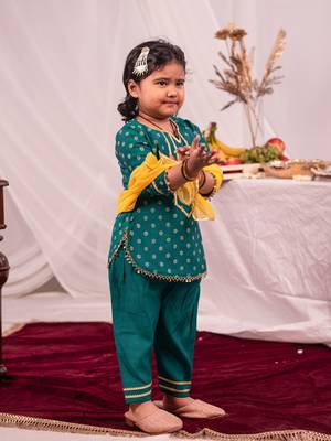 girls' green kurta and patiala set 2
