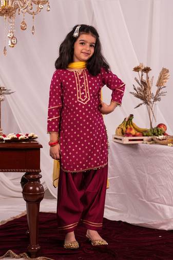  girls' pink kurta and patiala set