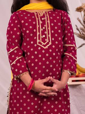  girls' pink kurta and patiala set 4