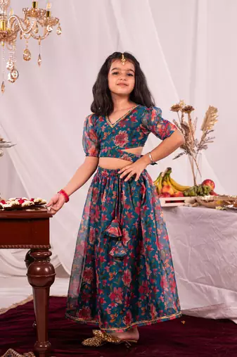  girls' green lehenga set