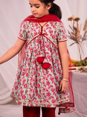  girls' aqua and red kurta and pant set 4