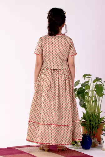  girls' Multicolor and red lehenga set