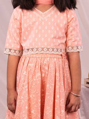  girls' pink lehenga set 4
