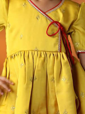 girls' yellow and cream dhoti kurta set 4