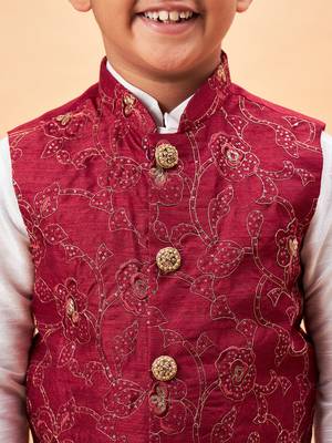 maroon nehru jacket,and white  kurta and pyjama set 4