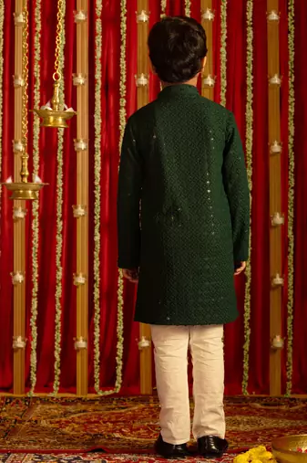 green and white kurta pyjama set