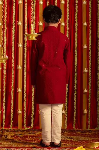 maroon and white kurta pyjama set