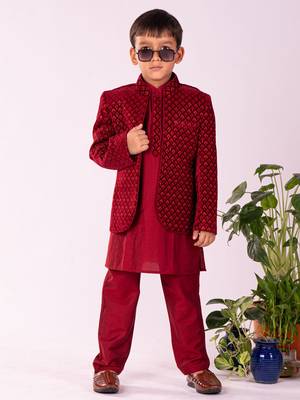 maroon jodhpuri, kurta and pyjama set 1