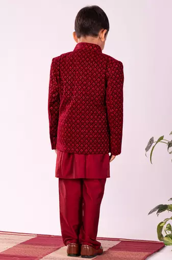 maroon jodhpuri, kurta and pyjama set