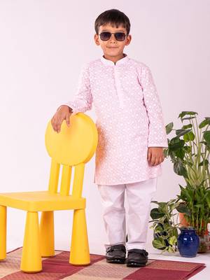pink and white kurta and pyjama set 1