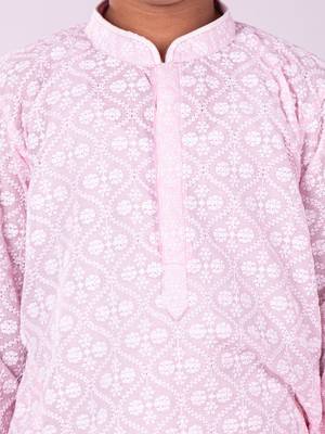 pink and white kurta and pyjama set 4