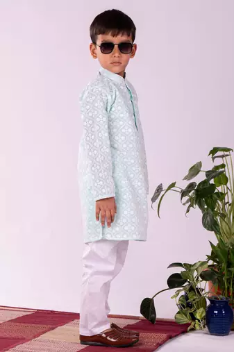 green and white kurta and pyjama set