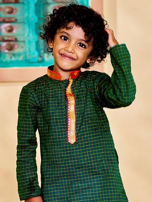  infant boys' green and white cotton blend kurta and mundu set 1