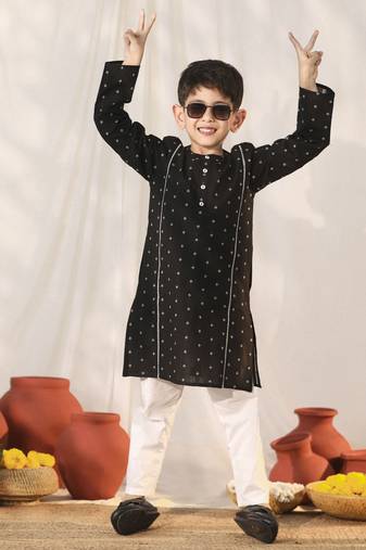  boys' black kurta pyjama set