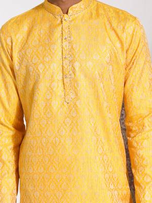  men's yellow silk blend kurta and pyjama set 4