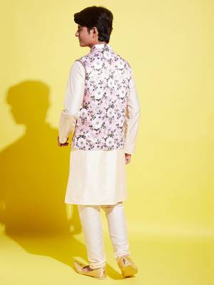  pink and cream jacket, kurta and pyjama set 3