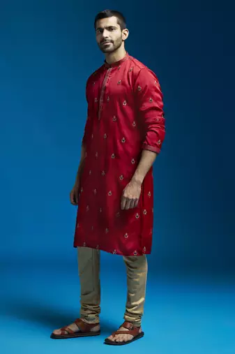  men's maroon silk blend kurta and pyjama set