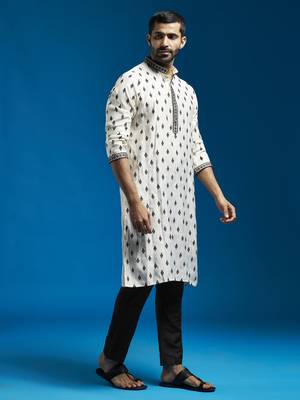  black silk blend kurta and pyjama set 3
