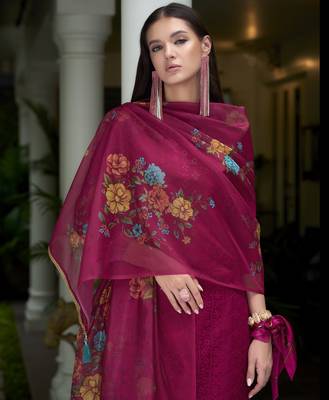  magenta organza bored schiffli embroidered straight kurta with pant & dupatta 4