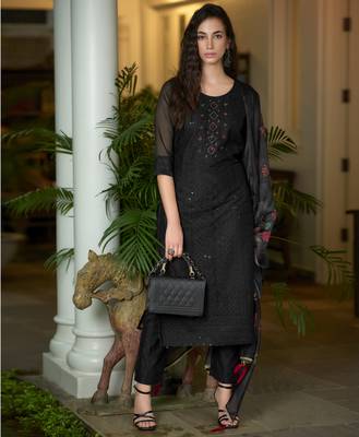  black organza bored schiffli embroidered straight kurta with pant & dupatta 3
