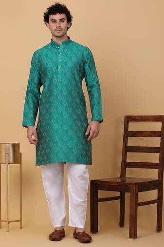 Men green silk blend jacquard kurta with pyjamas