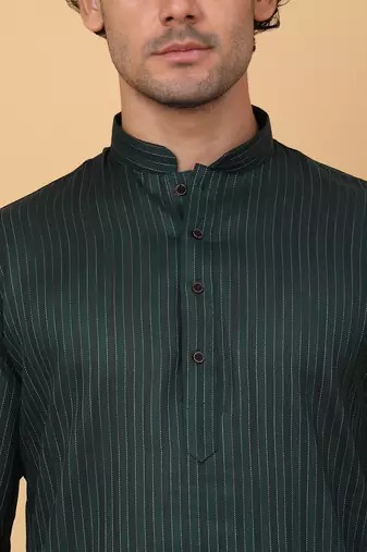 Men green stripes pure cotton kurta with pyjamas