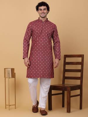 Men maroon cotton ethnic printed kurta with pyjamas 1