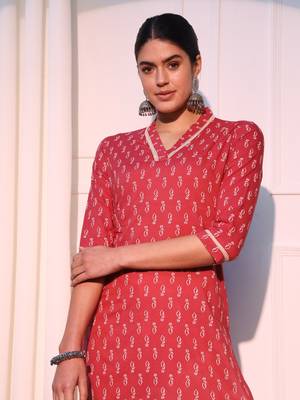 women pink straight pure cotton kurta 4