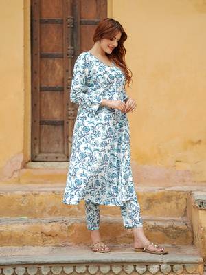 women blue a-line kurta pant set 2